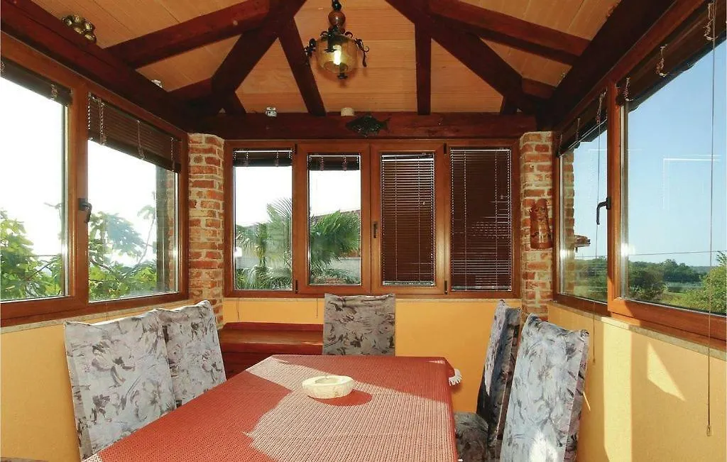 Mugeba 3 bedroom accommodation Porec Appartamento