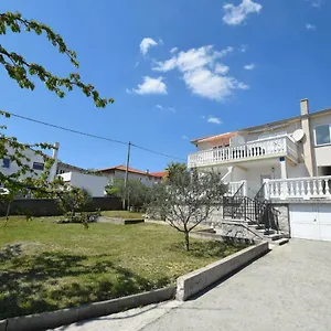 Anka Appartamento Krk Town