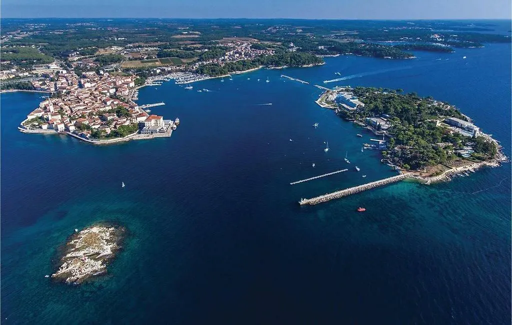 Apartment Mugeba 3 bedroom accommodation Poreč